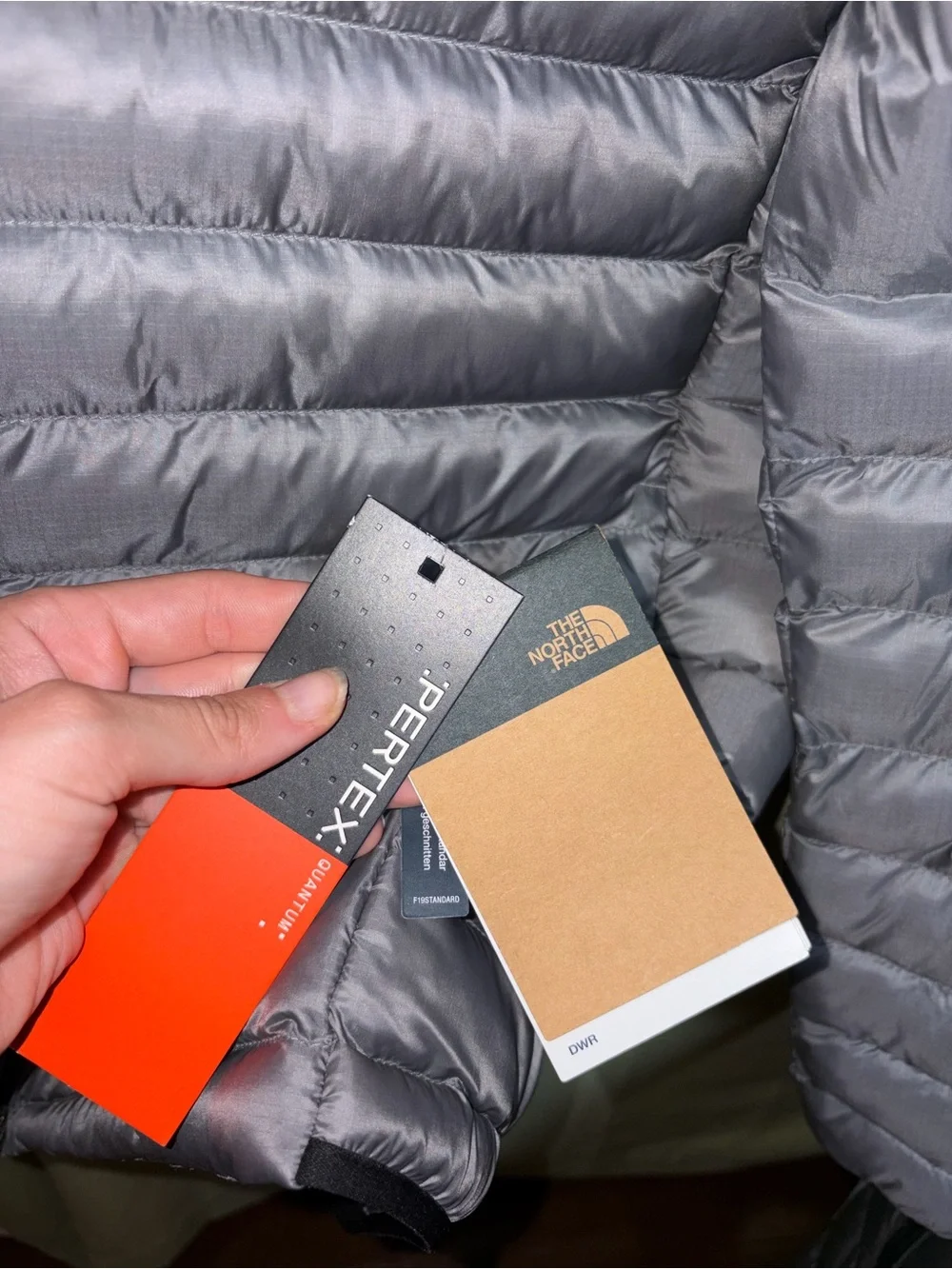 NWT The North Face Men's Terra Peak Jacket in Smoked Pearl